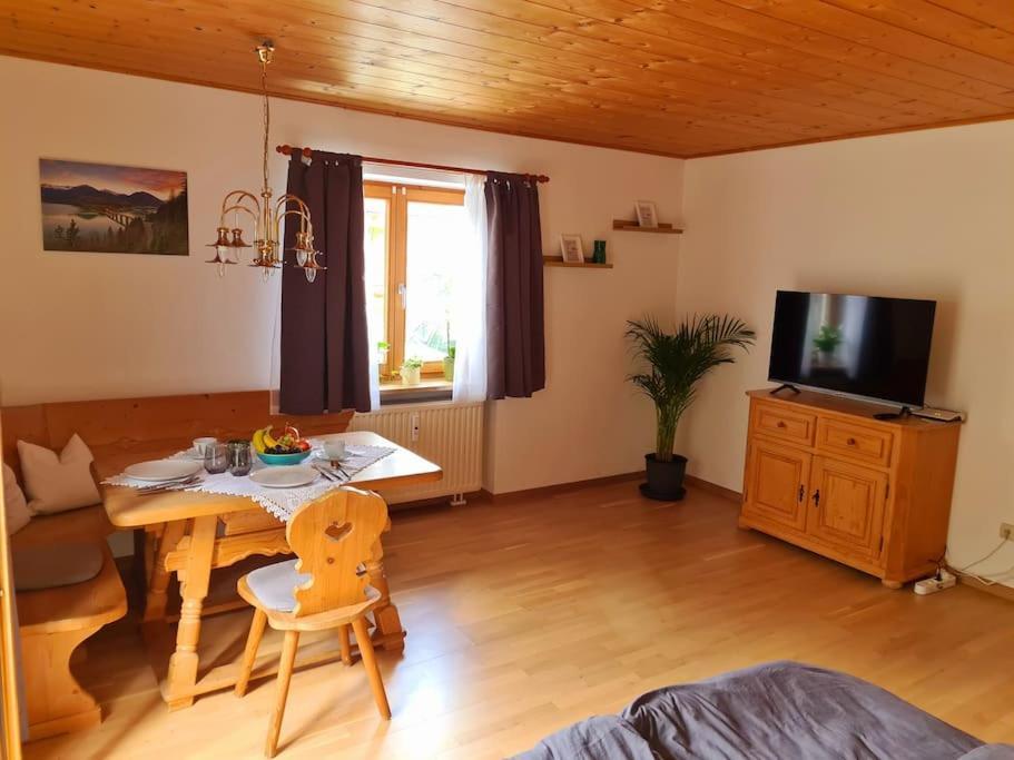 Ruhige Ferienwohnung In Bad Toelz Exterior photo